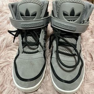 High top adidas Sneakers unisex